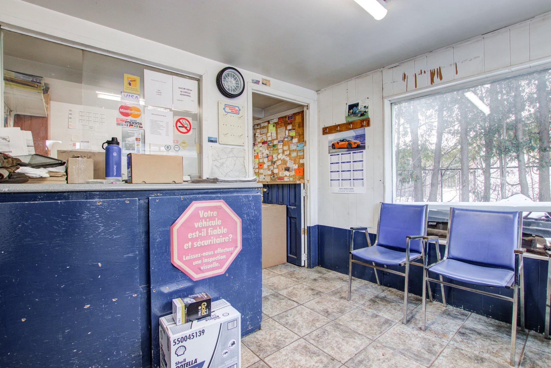 









755


Ch. du Ruisseau N.

,
Saint-Mathieu-de-Beloeil,




QC
J3G2C9

