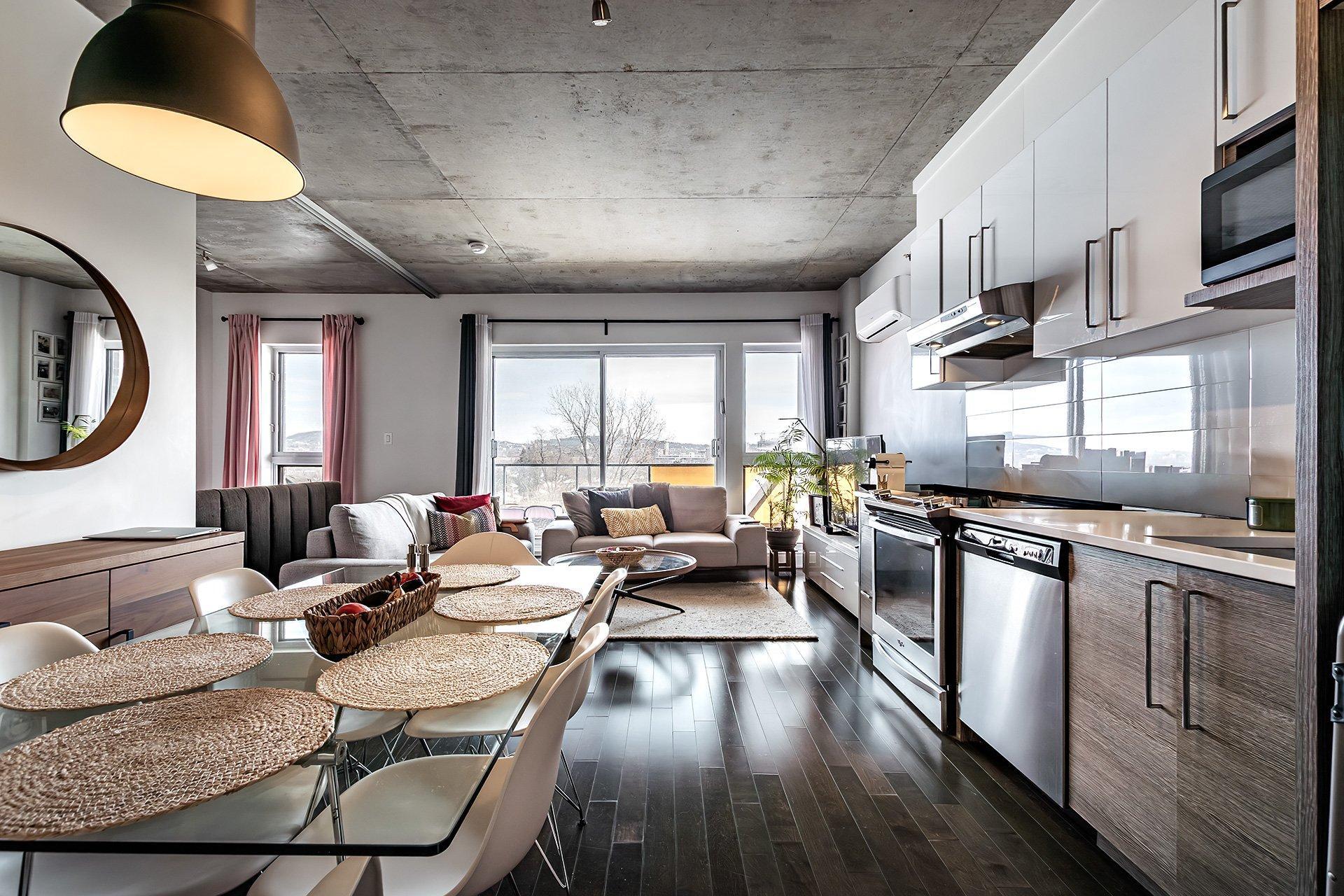 









2335


Ch. Manella

, 613,
Mont-Royal,




QC
H4P0B3

