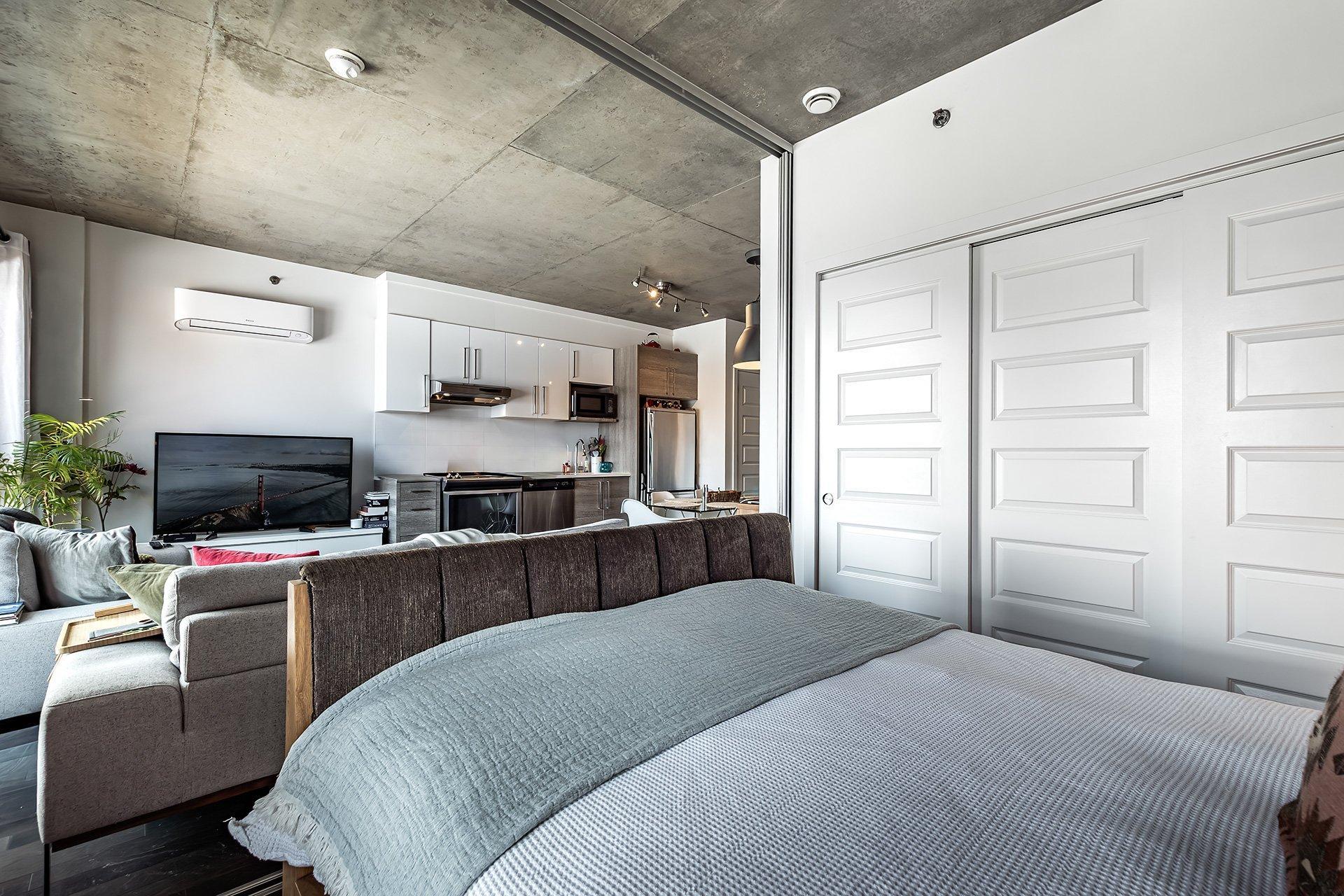 









2335


Ch. Manella

, 613,
Mont-Royal,




QC
H4P0B3

