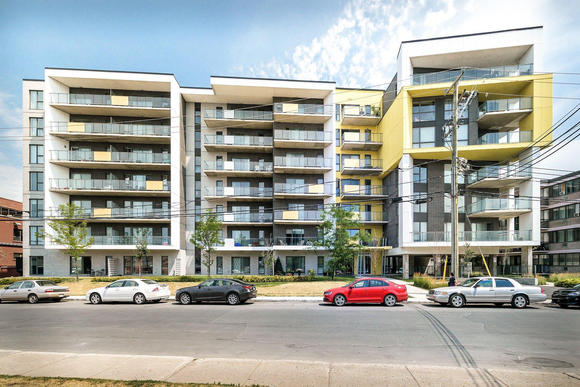 









2335


Ch. Manella

, 613,
Mont-Royal,




QC
H4P0B3

