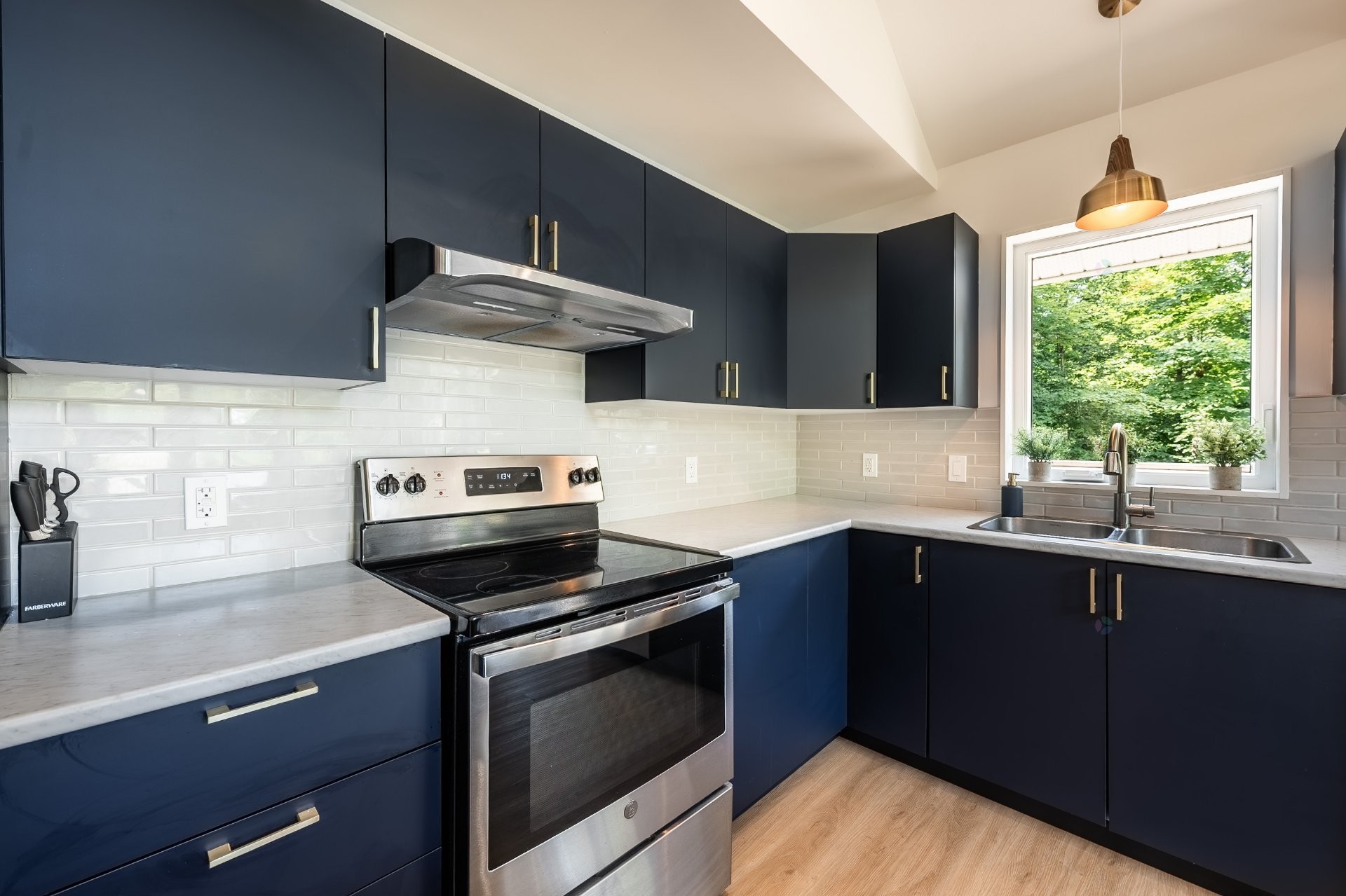 









83


Ch. des Cimes

,
Saint-Donat,




QC
J0T2C0

