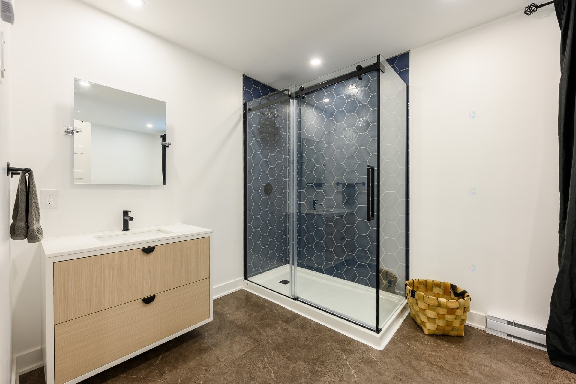 









83


Ch. des Cimes

,
Saint-Donat,




QC
J0T2C0

