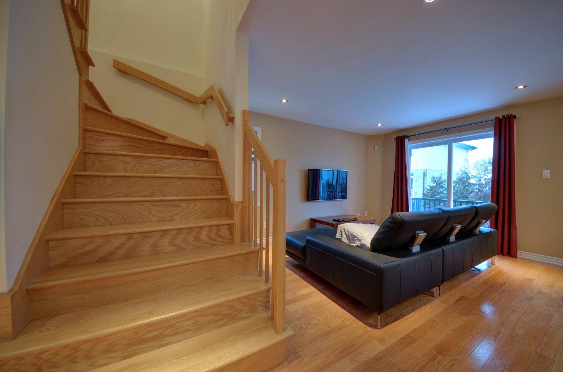 









5527


Rue Aline

,
Brossard,




QC
J4Z1P9

