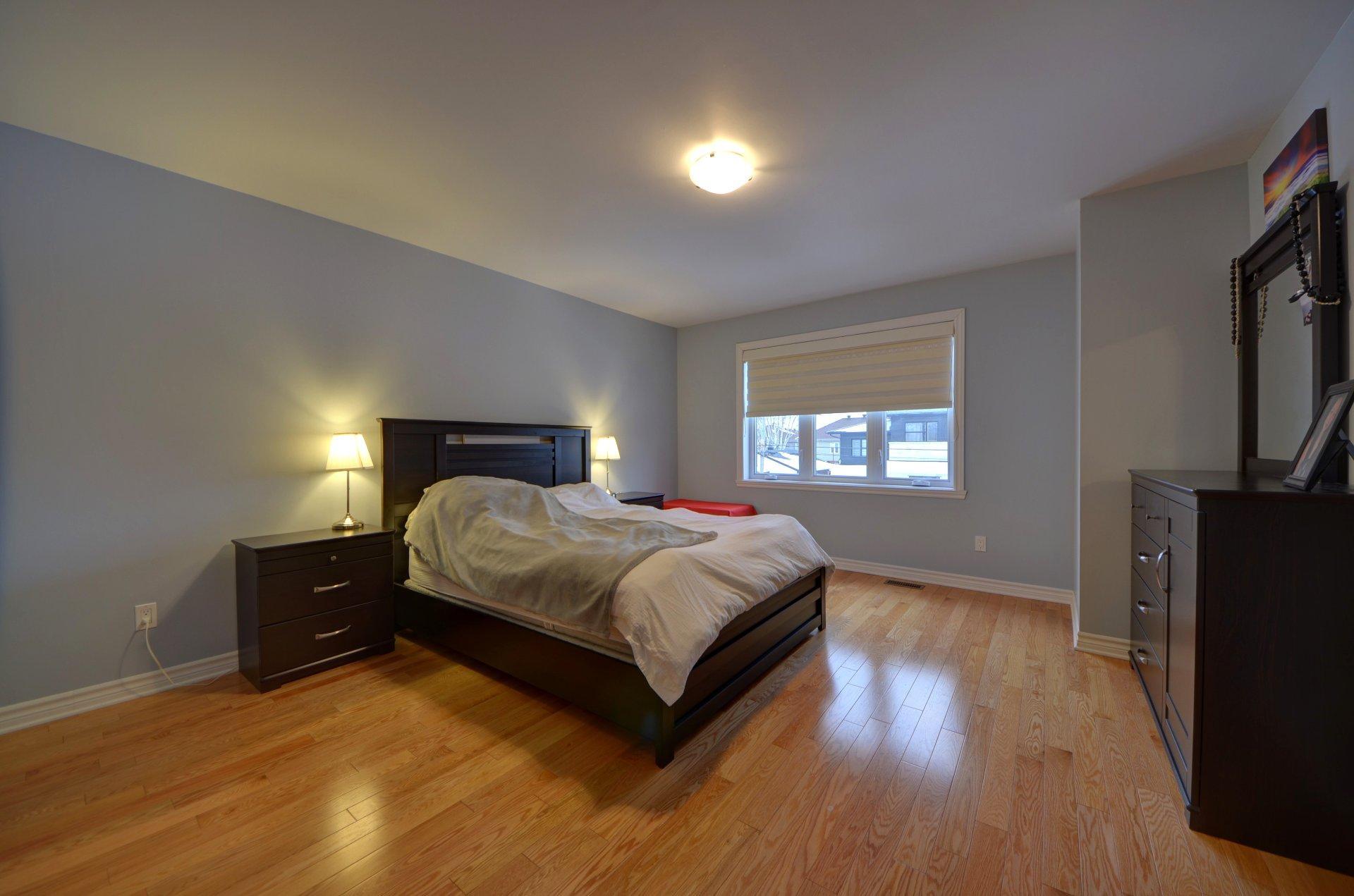 









5527


Rue Aline

,
Brossard,




QC
J4Z1P9

