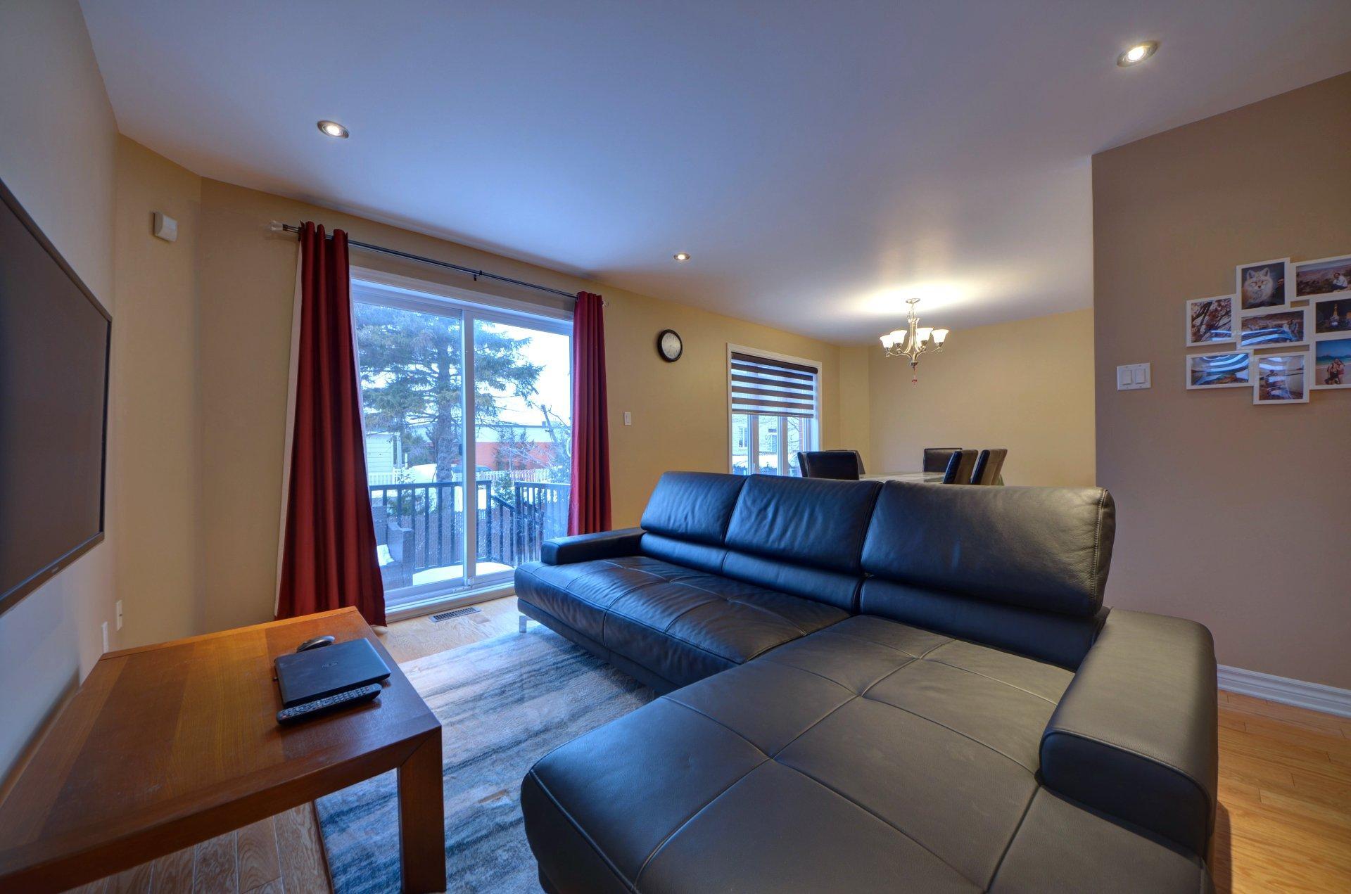 









5527


Rue Aline

,
Brossard,




QC
J4Z1P9

