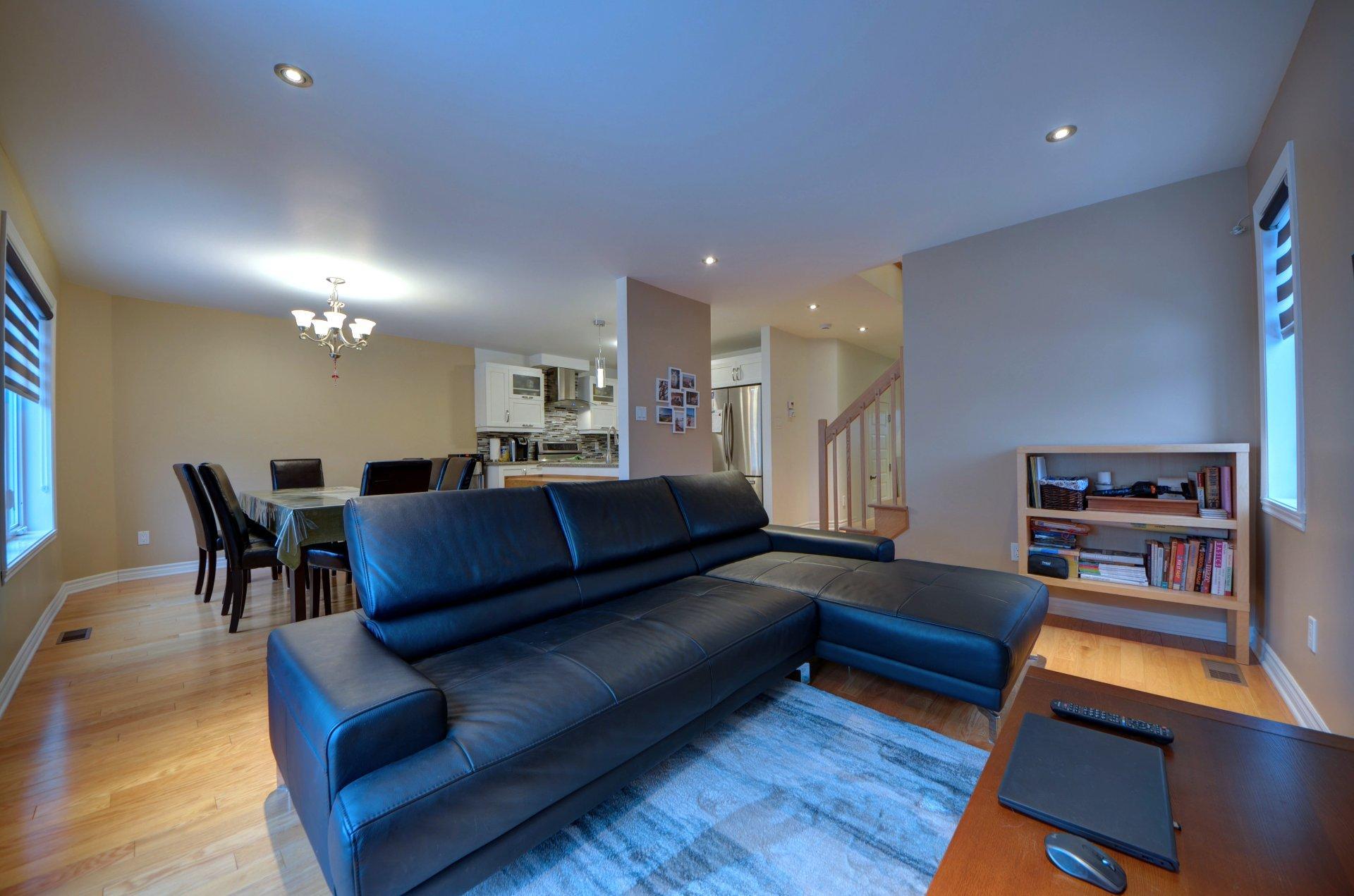 









5527


Rue Aline

,
Brossard,




QC
J4Z1P9

