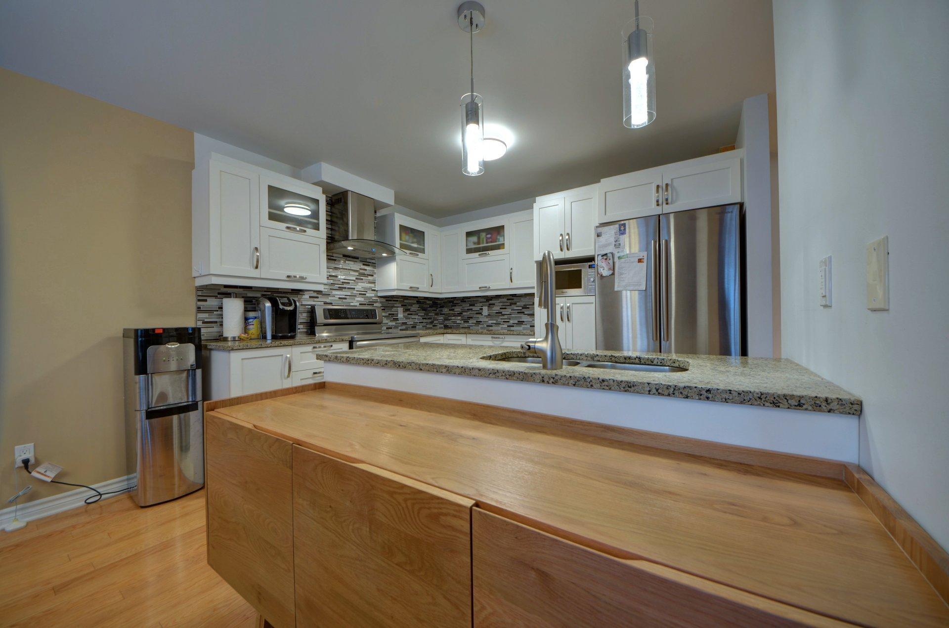 









5527


Rue Aline

,
Brossard,




QC
J4Z1P9

