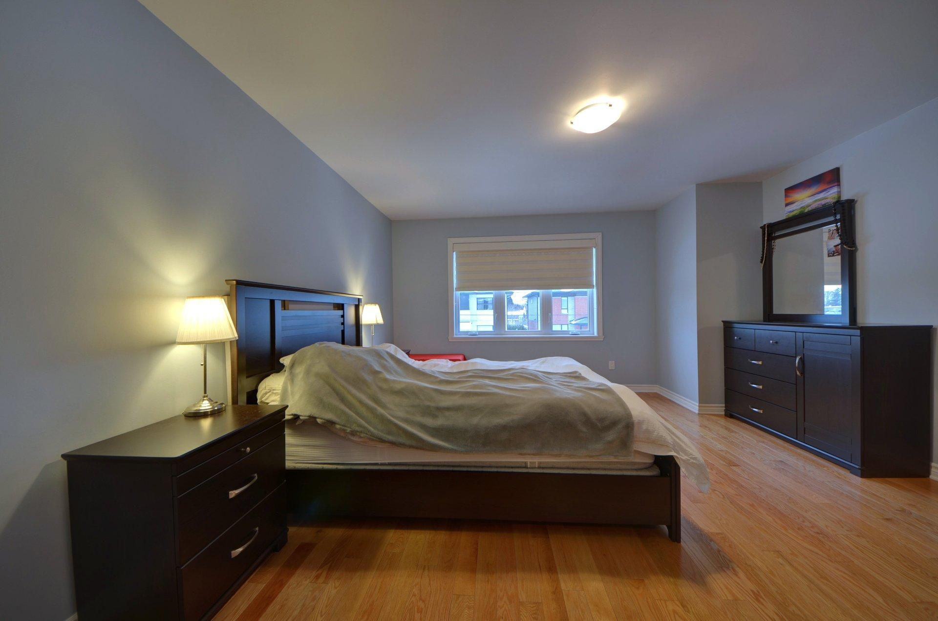 









5527


Rue Aline

,
Brossard,




QC
J4Z1P9

