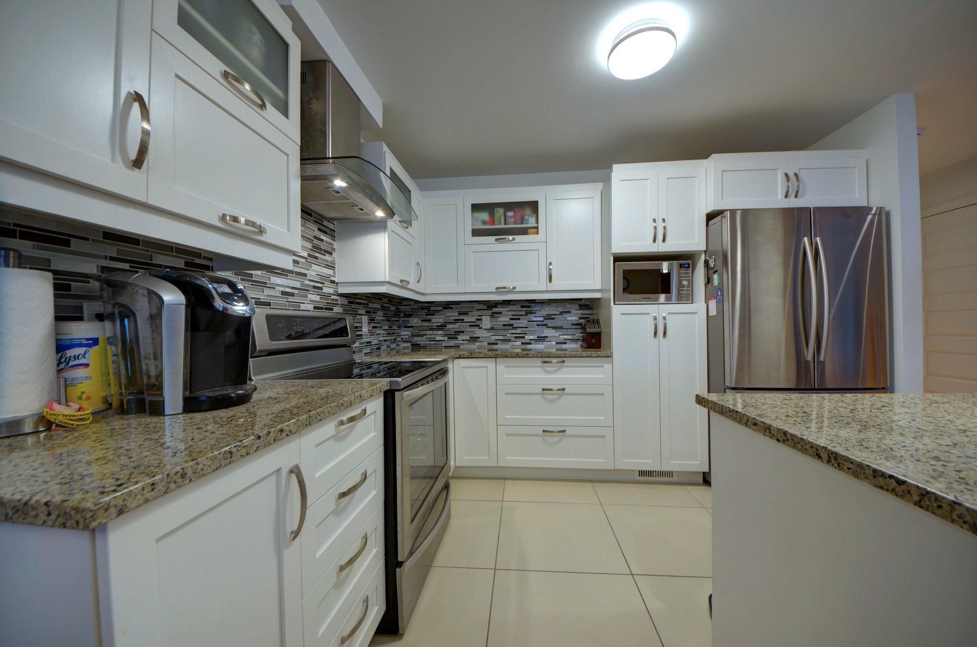 









5527


Rue Aline

,
Brossard,




QC
J4Z1P9

