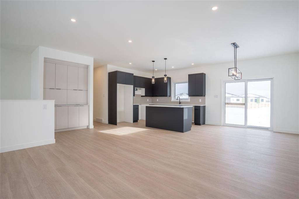 












48 Wild Plum Lane

,
Steinbach,




Manitoba
R5G2Z1

