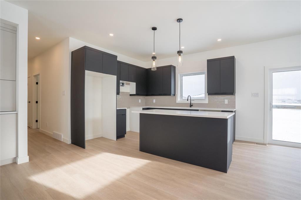 












48 Wild Plum Lane

,
Steinbach,




Manitoba
R5G2Z1

