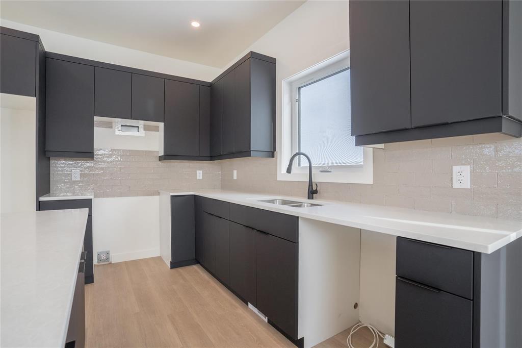 












48 Wild Plum Lane

,
Steinbach,




Manitoba
R5G2Z1

