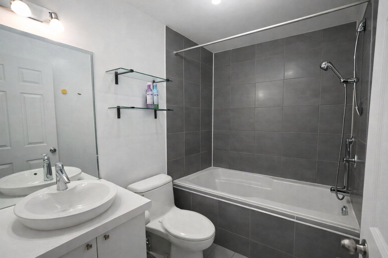 









1210


Rue St-Antoine E.

, 201,
Montréal (Ville-Marie),




QC
H2L2R1

