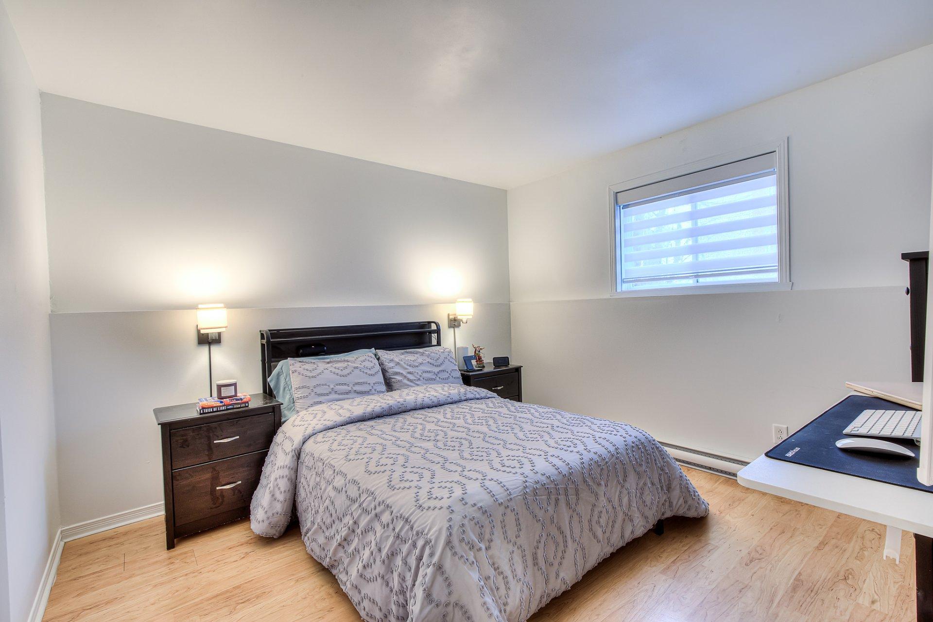 









70


Av. Brown

,
Vaudreuil-Dorion,




QC
J7V9S1

