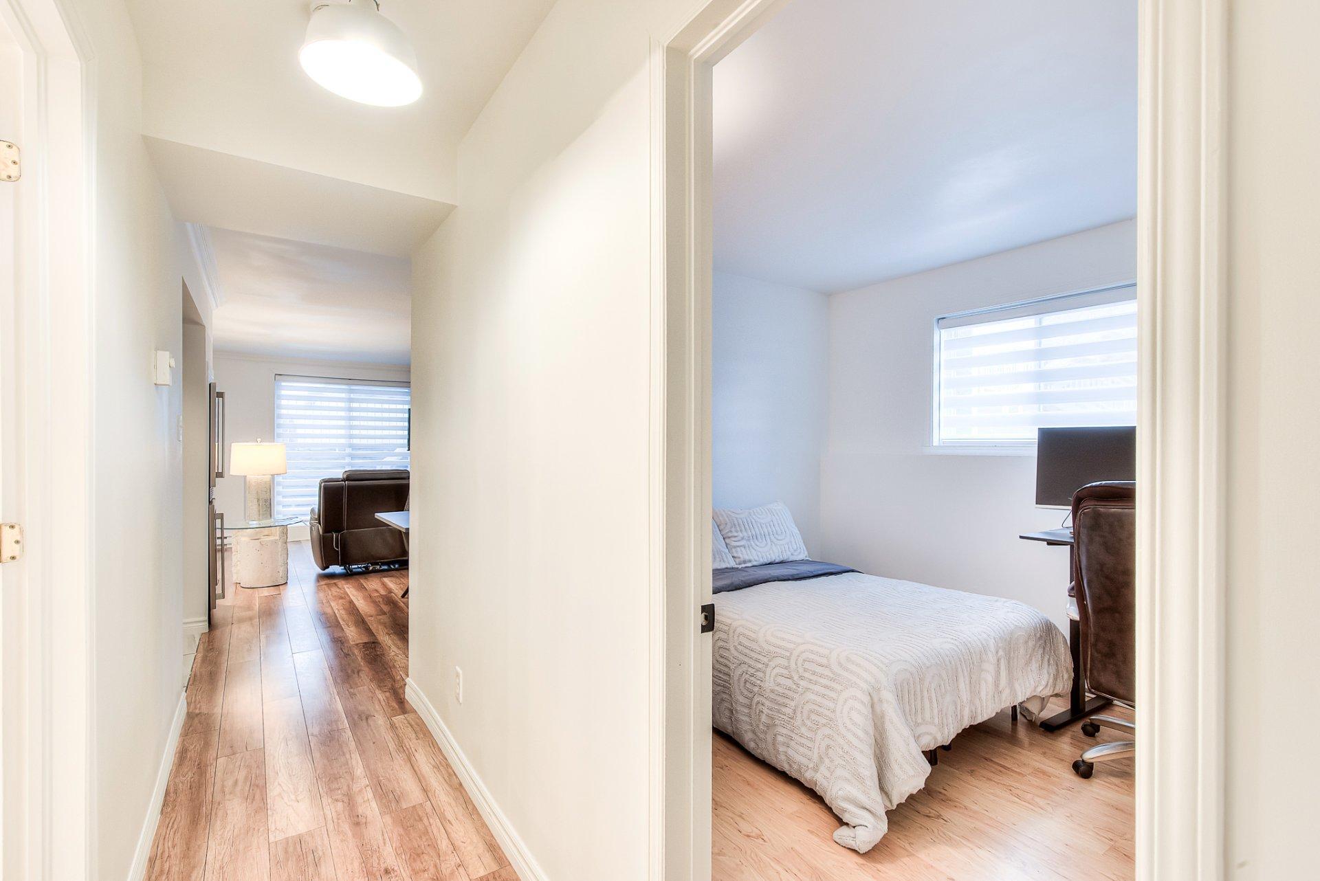 









70


Av. Brown

,
Vaudreuil-Dorion,




QC
J7V9S1

