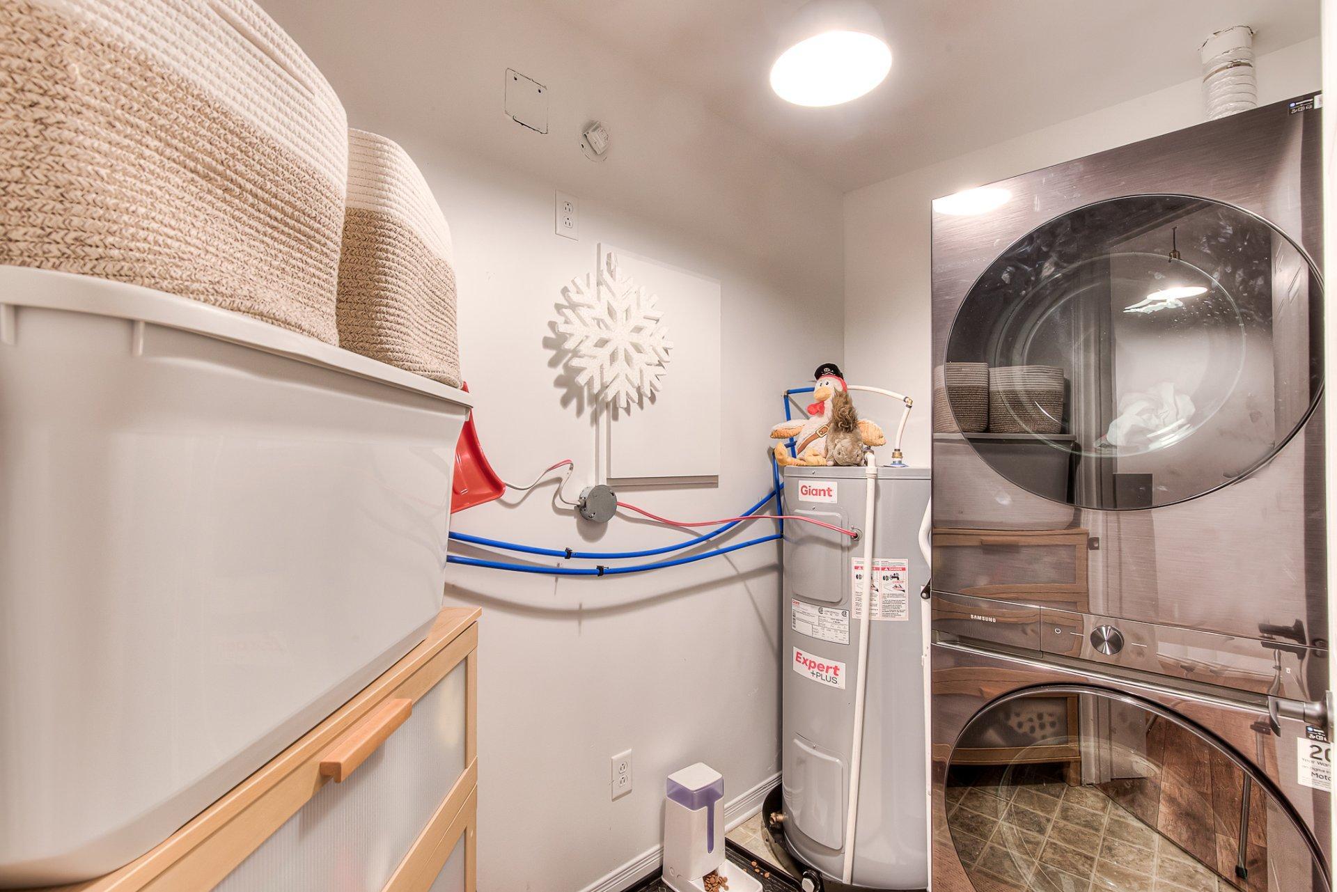 









70


Av. Brown

,
Vaudreuil-Dorion,




QC
J7V9S1

