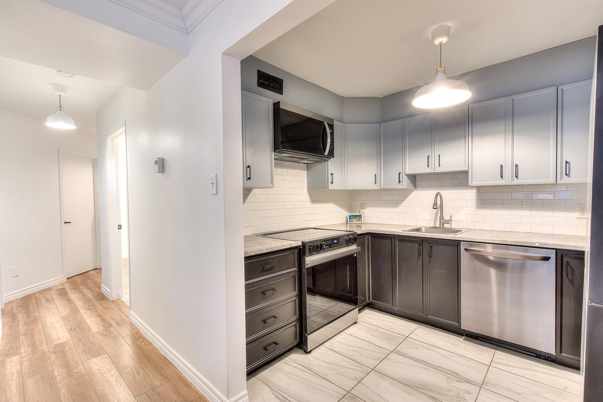 









70


Av. Brown

,
Vaudreuil-Dorion,




QC
J7V9S1

