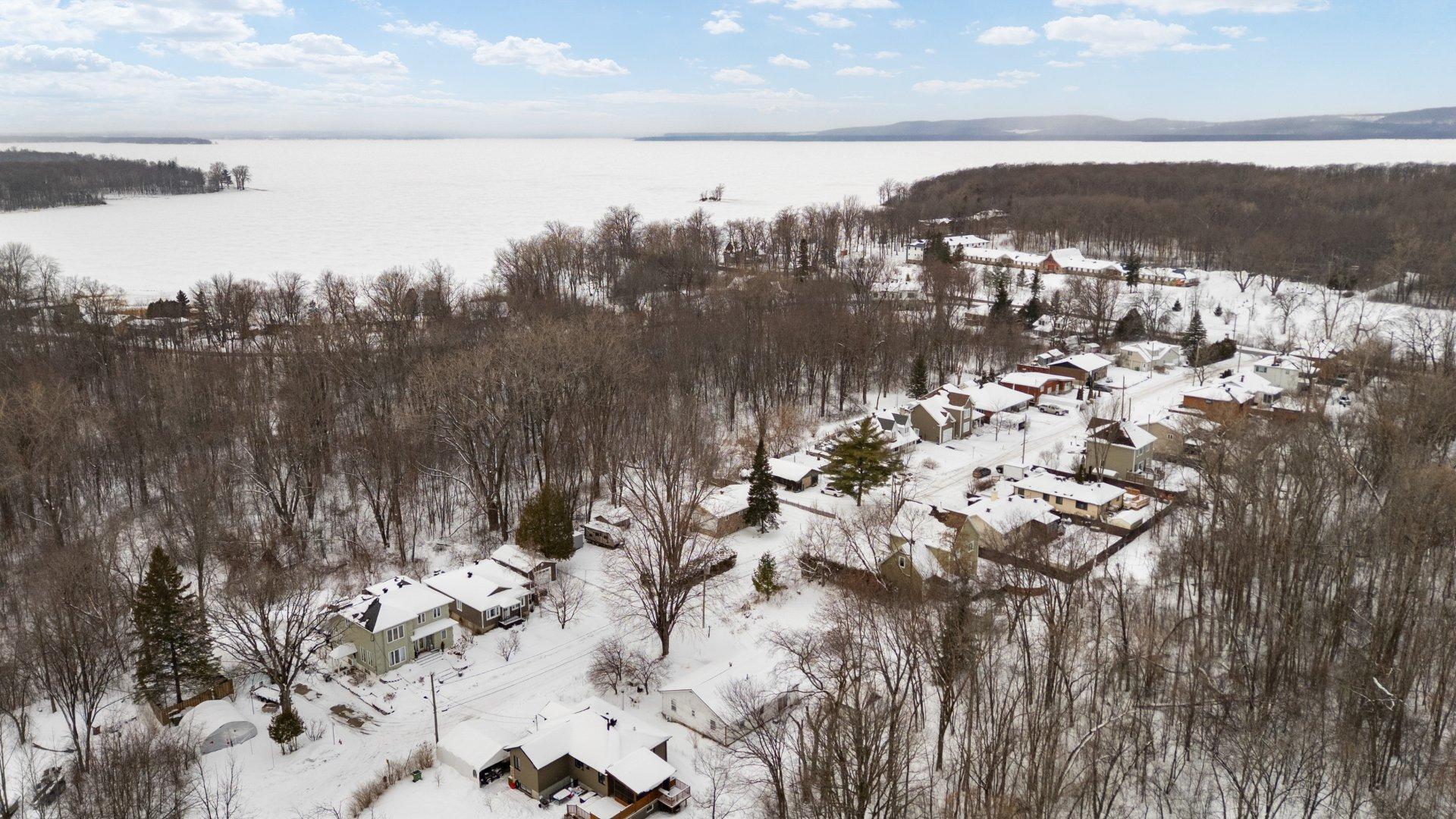 









4921


Rue Rose-Marie

,
Montréal (Pierrefonds-Roxboro),




QC
H9K1G7

