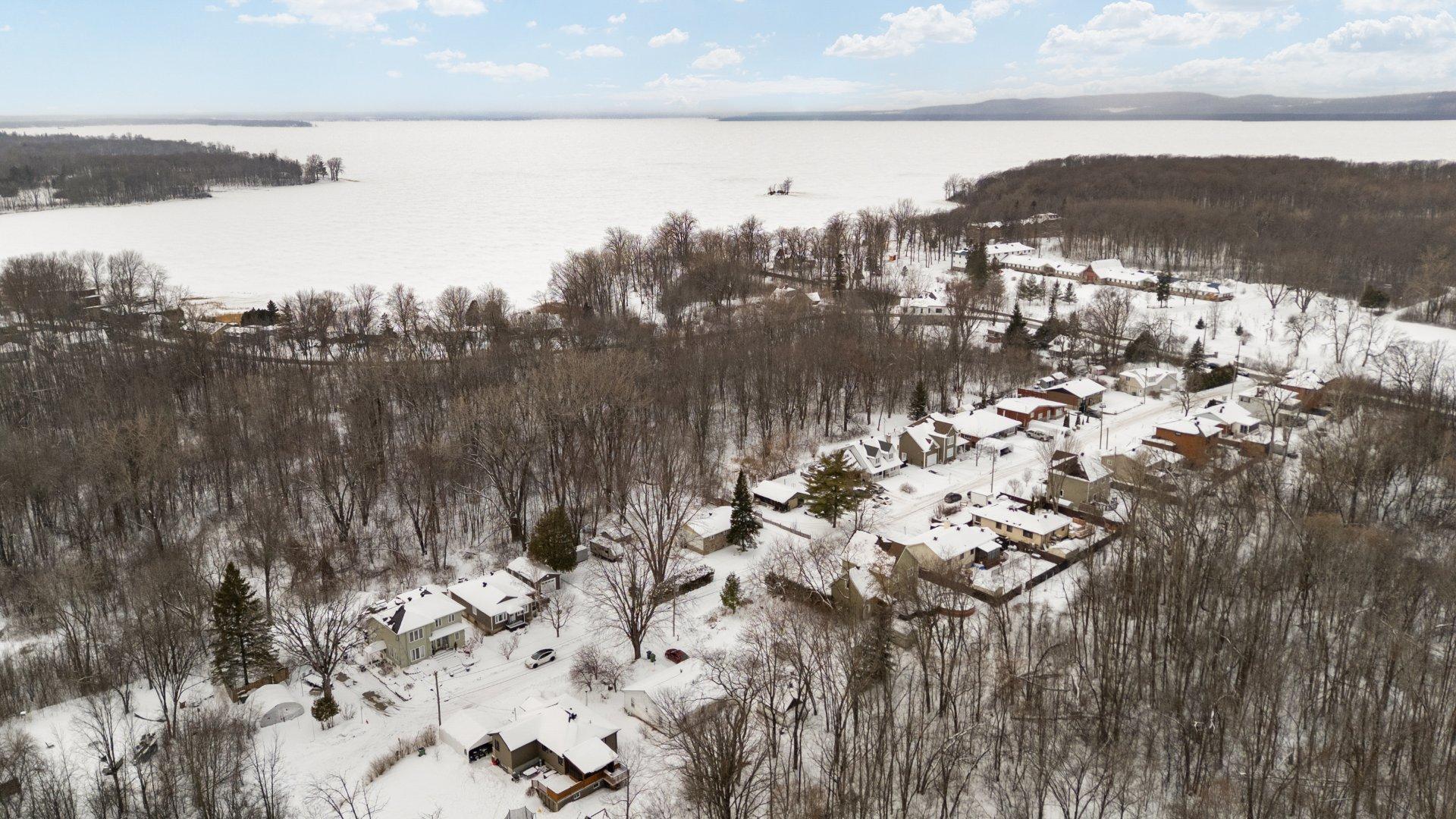 









4921


Rue Rose-Marie

,
Montréal (Pierrefonds-Roxboro),




QC
H9K1G7

