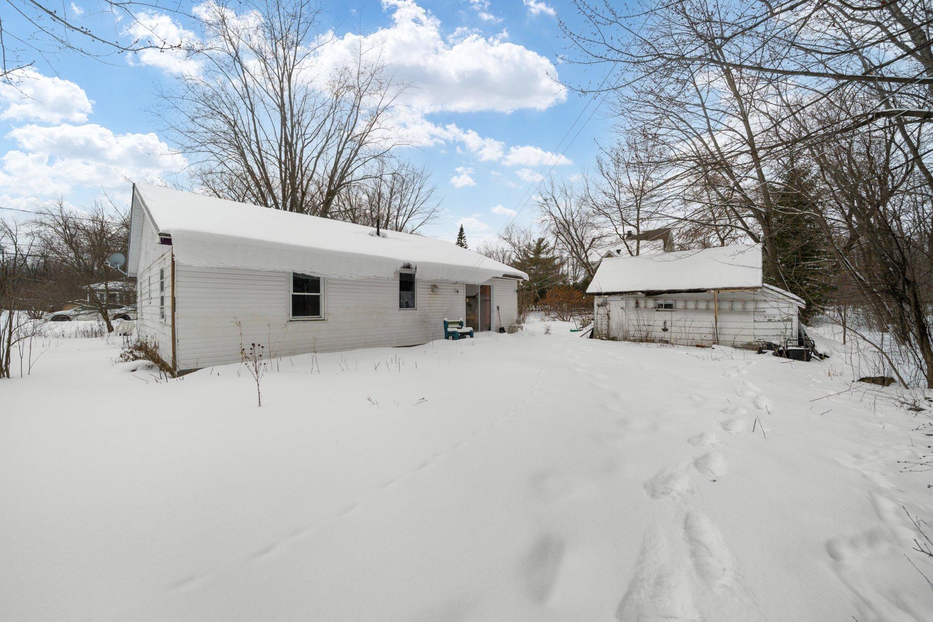 









4921


Rue Rose-Marie

,
Montréal (Pierrefonds-Roxboro),




QC
H9K1G7

