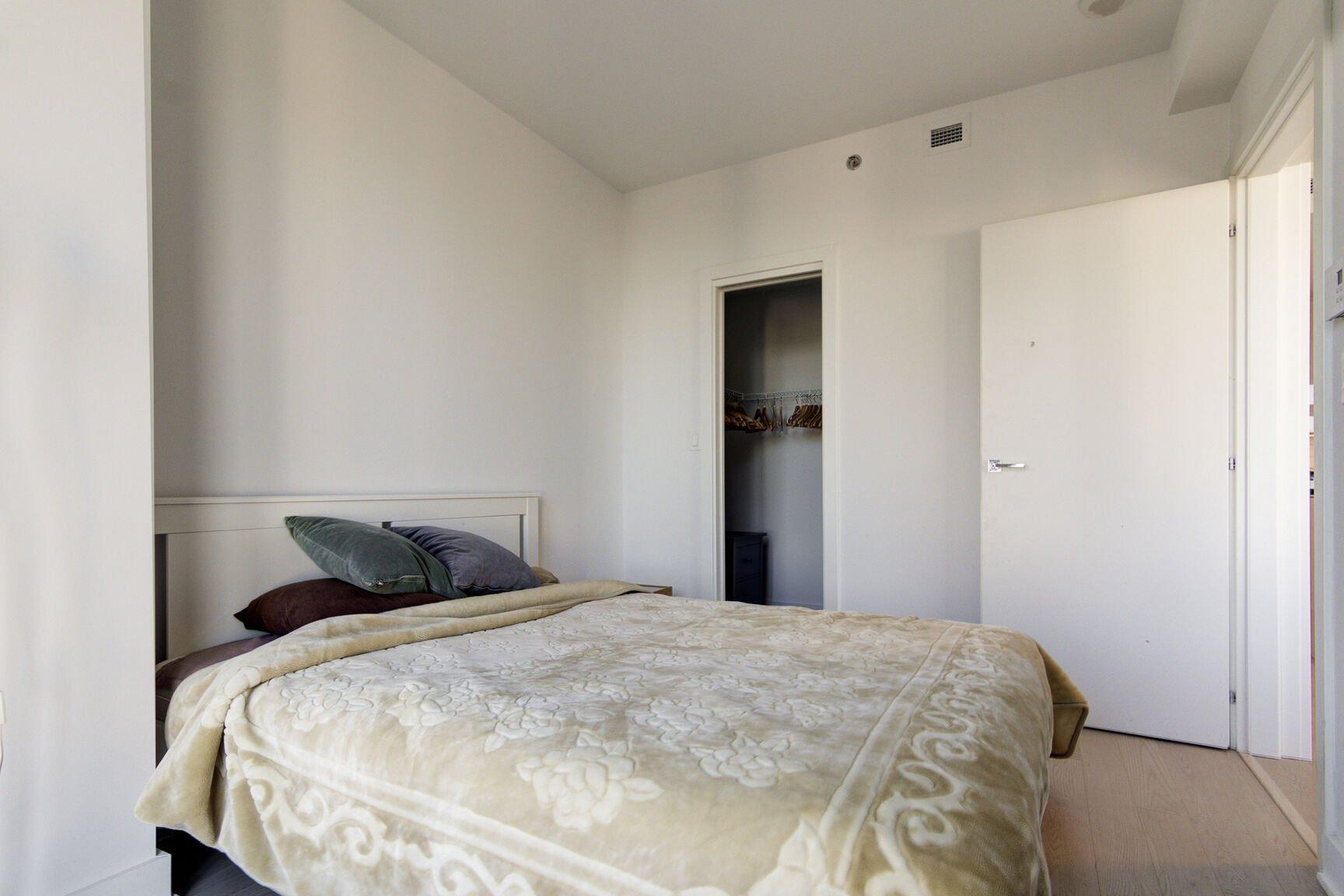 









1211


Rue Drummond

, 1906,
Montréal (Ville-Marie),




QC
H3G0E6

