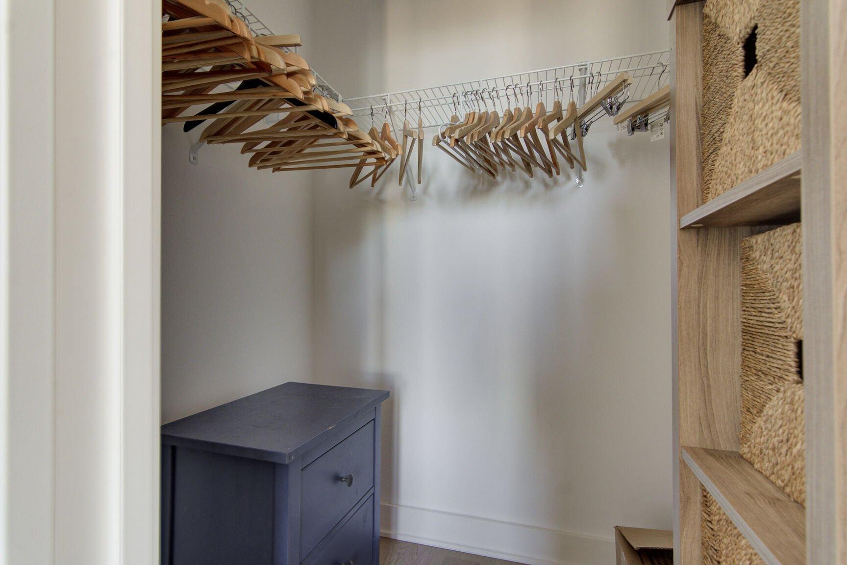 









1211


Rue Drummond

, 1906,
Montréal (Ville-Marie),




QC
H3G0E6

