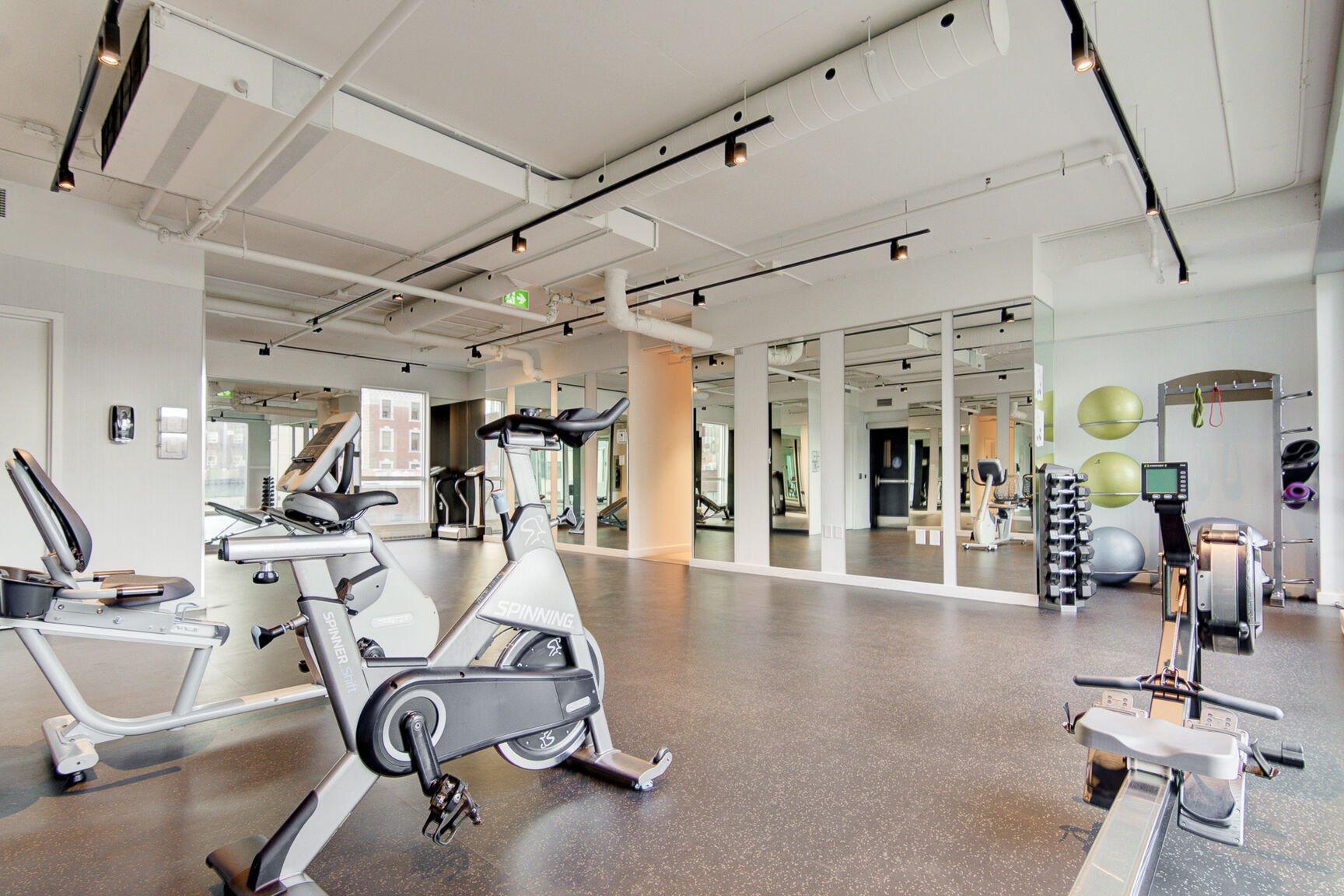 









1211


Rue Drummond

, 1906,
Montréal (Ville-Marie),




QC
H3G0E6

