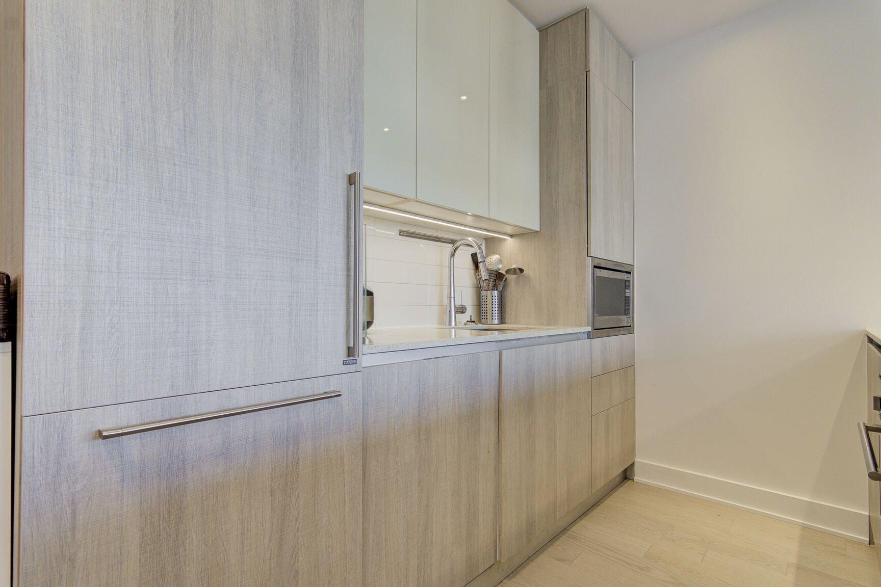 









1211


Rue Drummond

, 1906,
Montréal (Ville-Marie),




QC
H3G0E6

