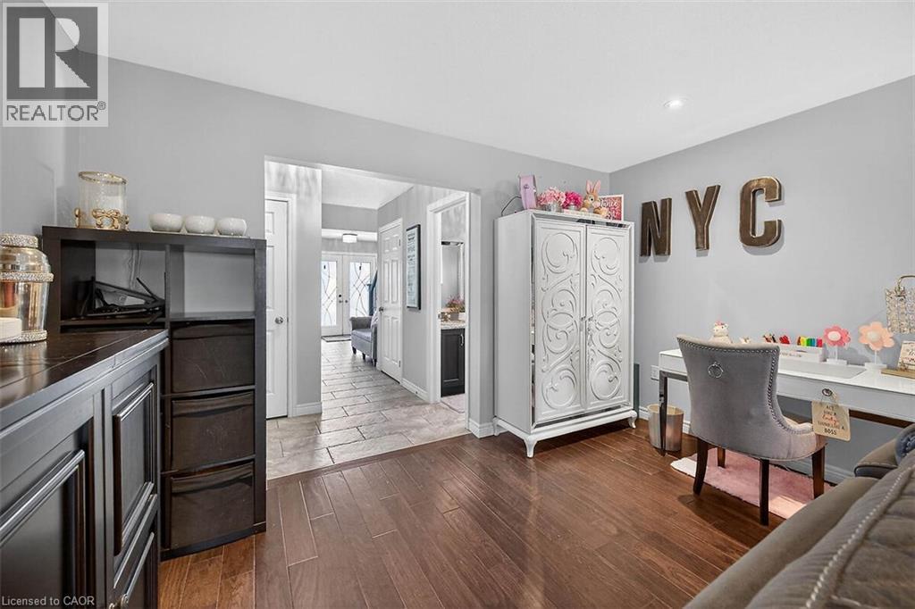 












71 JESSICA Street

,
Hamilton,




Ontario
L8W4A3

