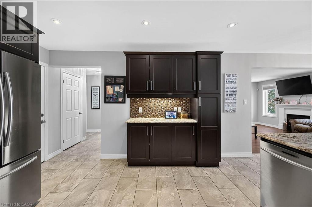 












71 JESSICA Street

,
Hamilton,




Ontario
L8W4A3

