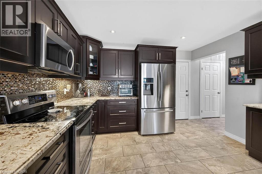 












71 JESSICA Street

,
Hamilton,




Ontario
L8W4A3

