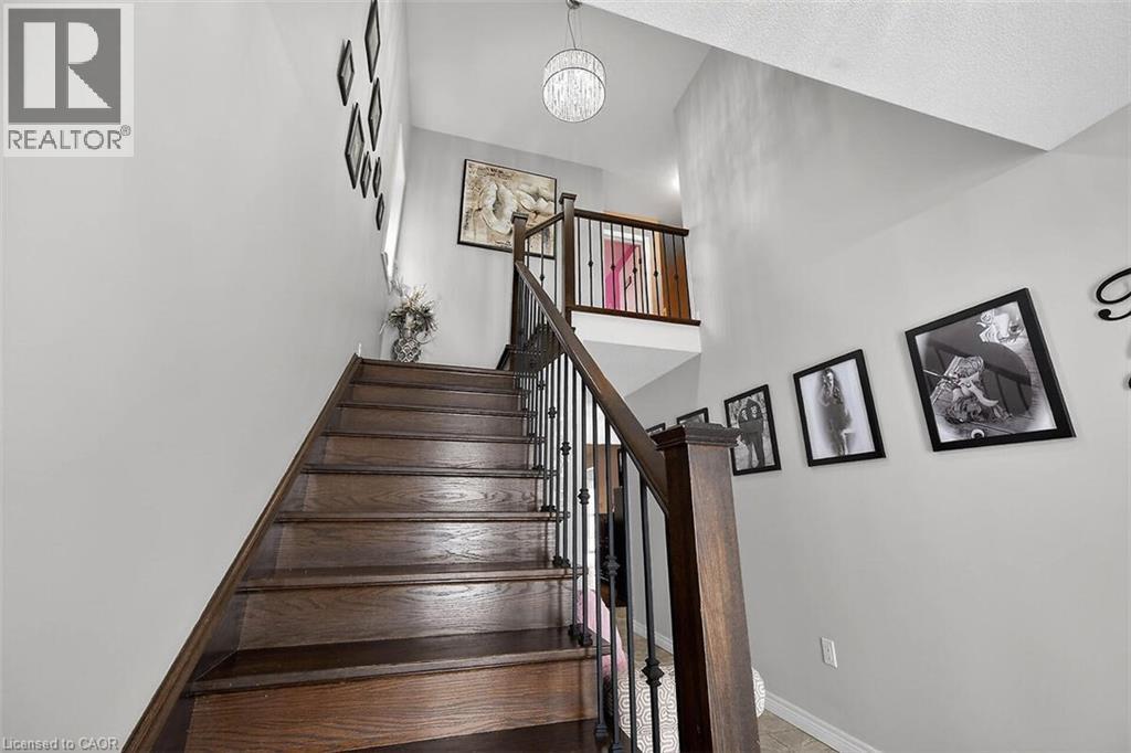 












71 JESSICA Street

,
Hamilton,




Ontario
L8W4A3

