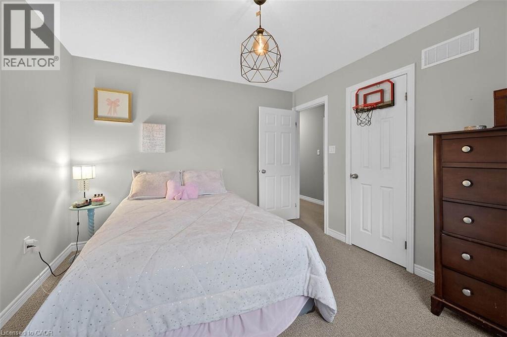 












71 JESSICA Street

,
Hamilton,




Ontario
L8W4A3

