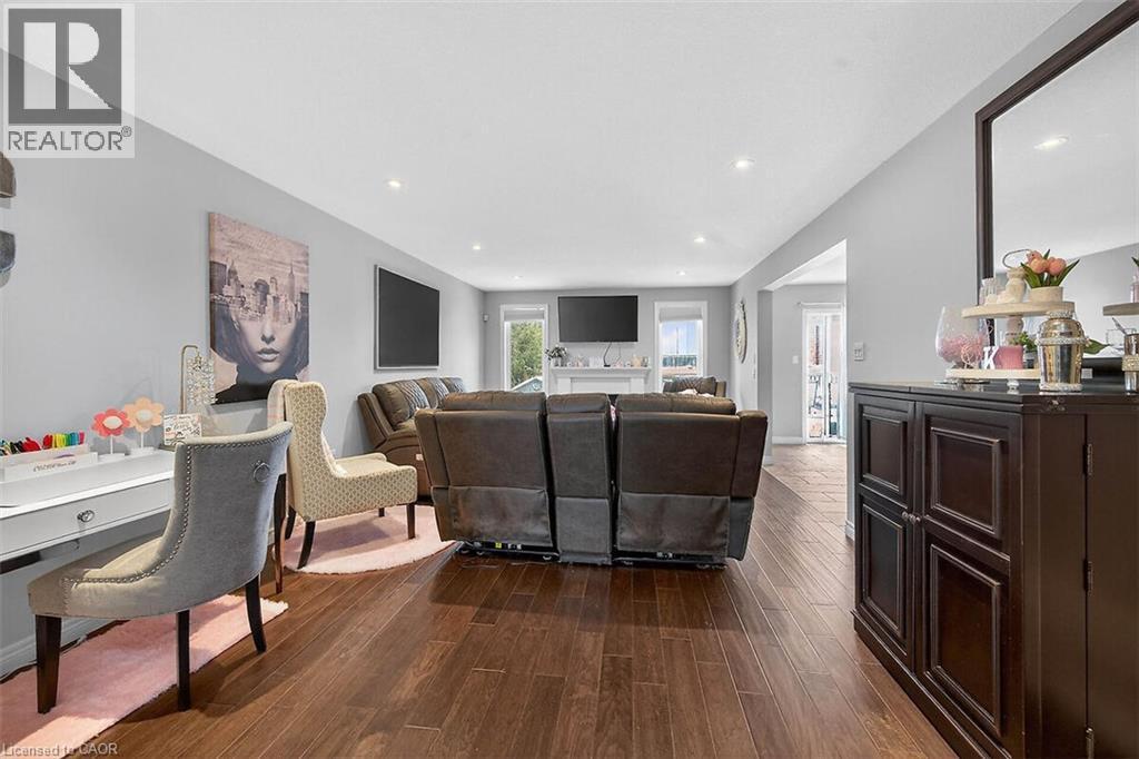 












71 JESSICA Street

,
Hamilton,




Ontario
L8W4A3

