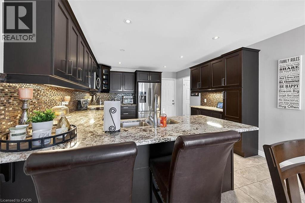 












71 JESSICA Street

,
Hamilton,




Ontario
L8W4A3

