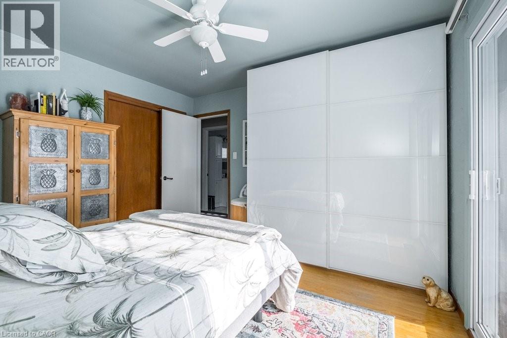 












41 ANN Street

,
Dundas,




Ontario
L9H2N4

