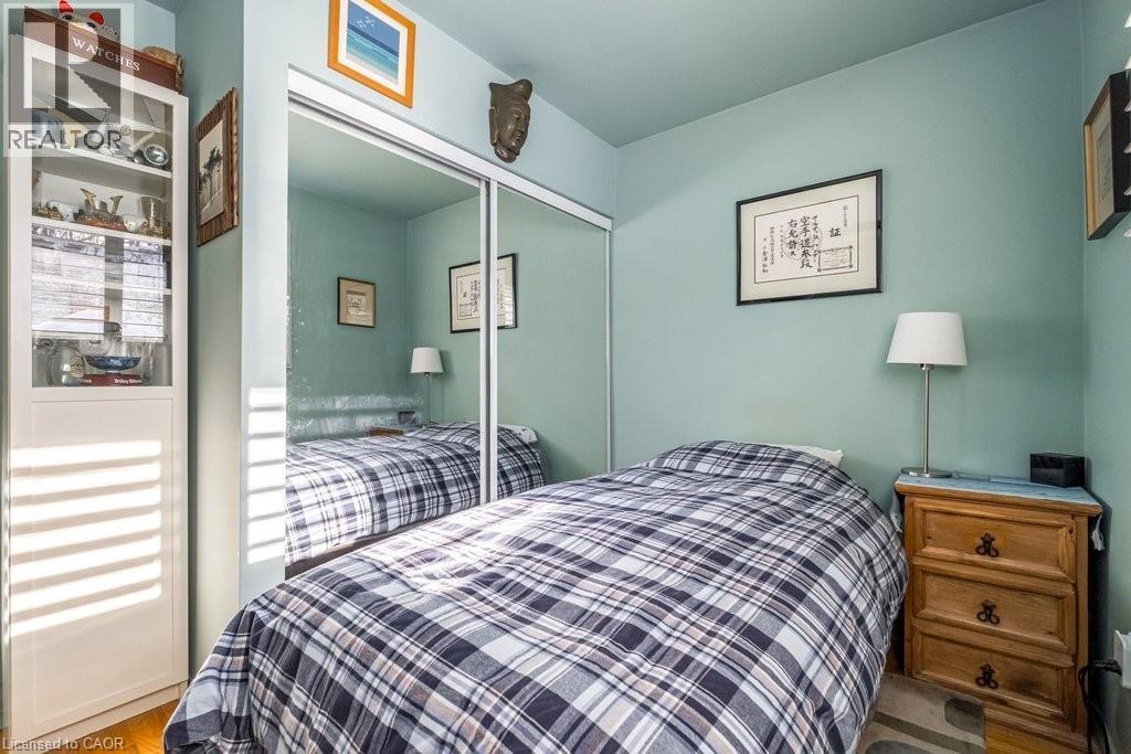 












41 ANN Street

,
Dundas,




Ontario
L9H2N4

