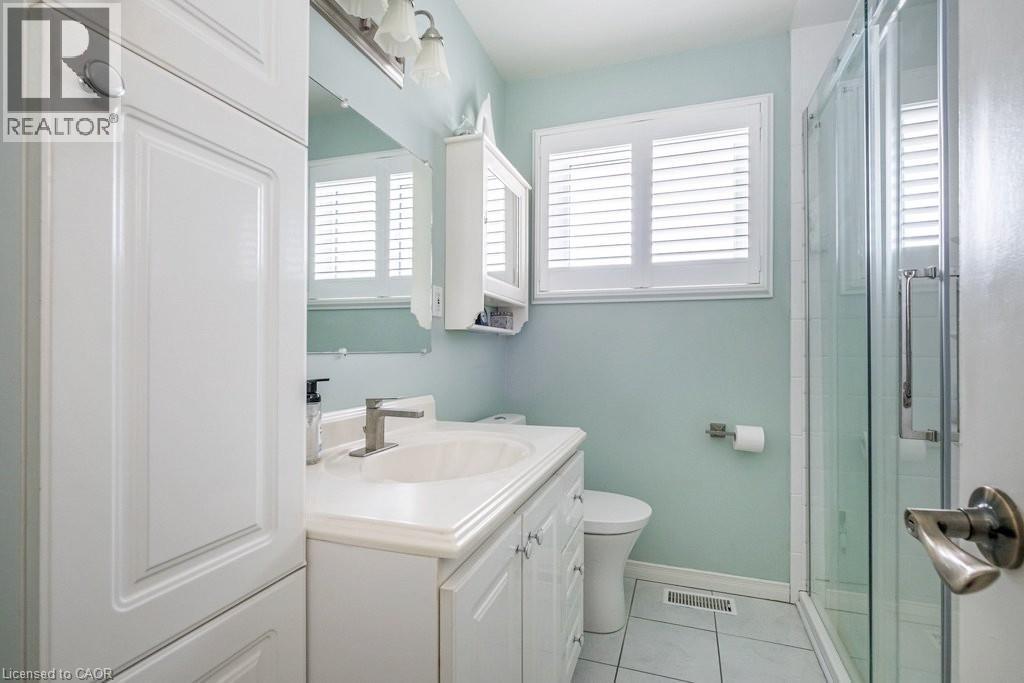 












41 ANN Street

,
Dundas,




Ontario
L9H2N4

