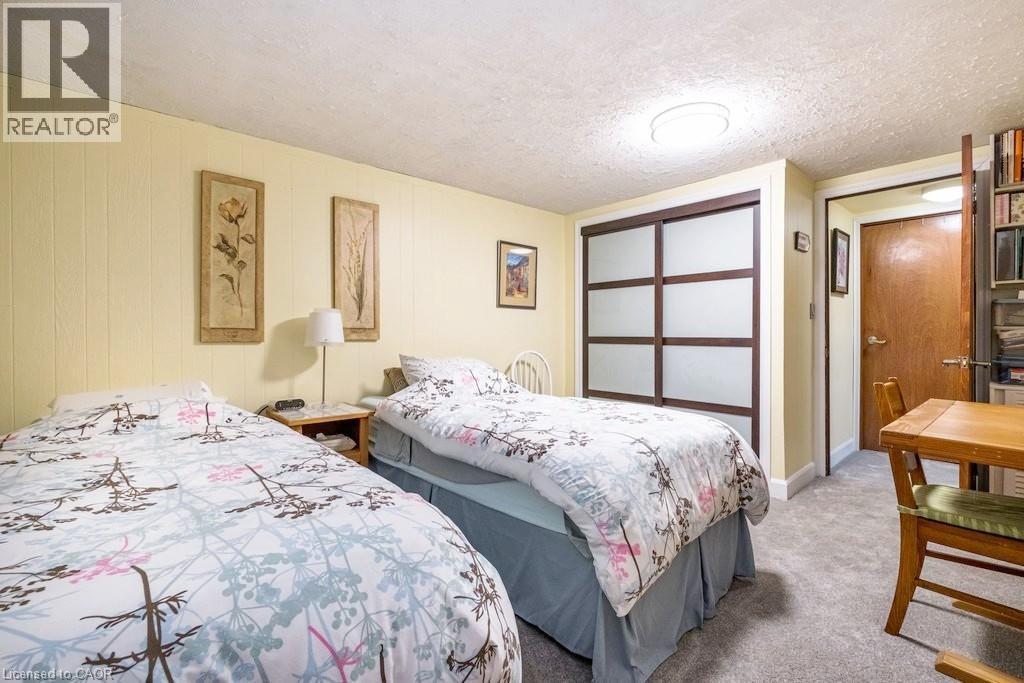 












41 ANN Street

,
Dundas,




Ontario
L9H2N4

