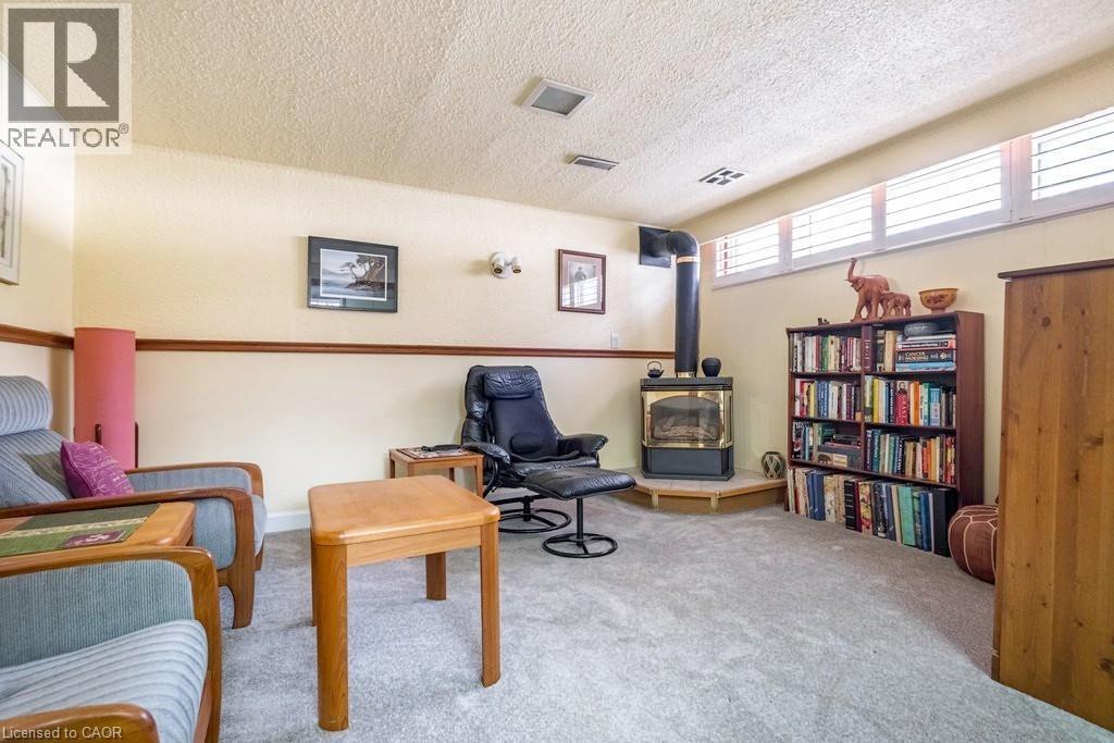 












41 ANN Street

,
Dundas,




Ontario
L9H2N4

