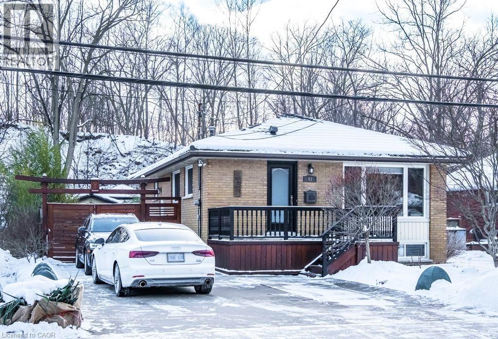 












41 ANN Street

,
Dundas,




Ontario
L9H2N4

