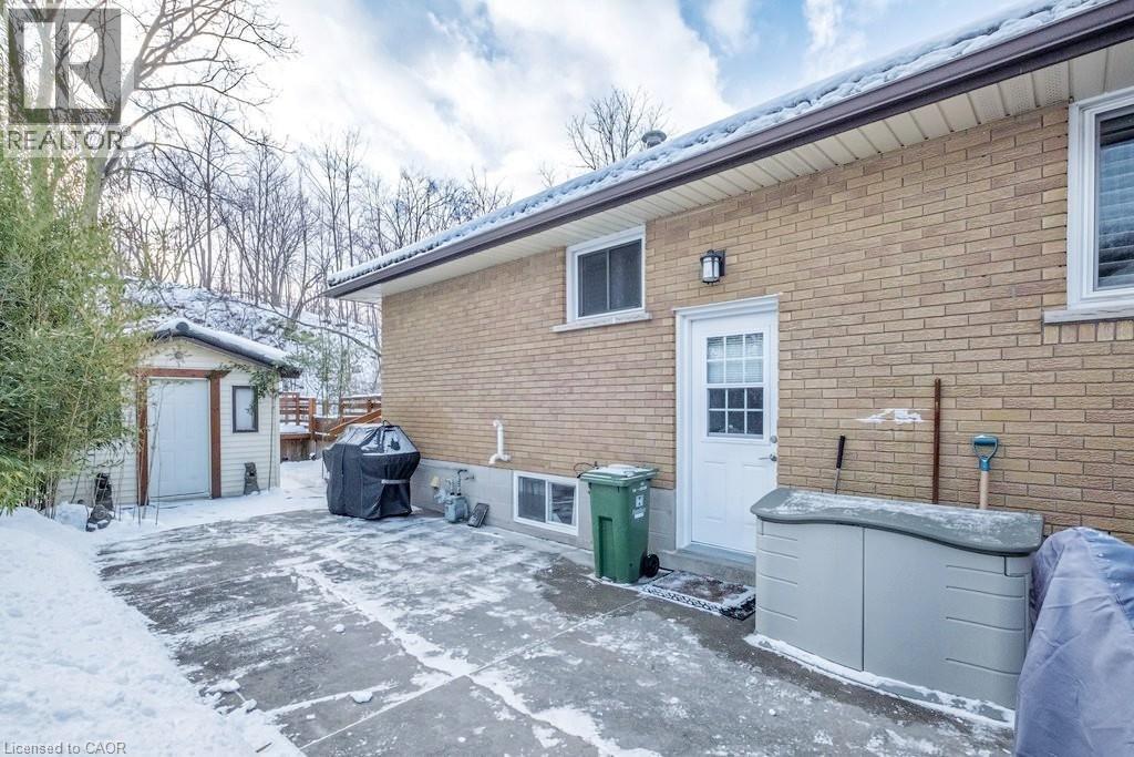 












41 ANN Street

,
Dundas,




Ontario
L9H2N4

