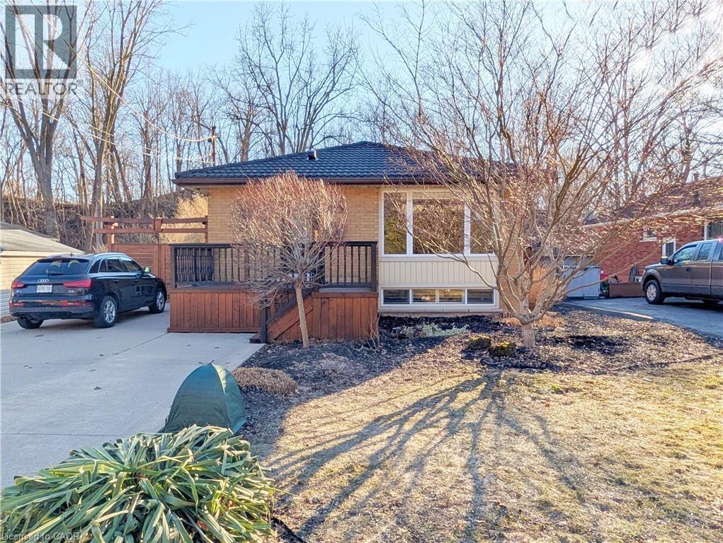 












41 ANN Street

,
Dundas,




Ontario
L9H2N4

