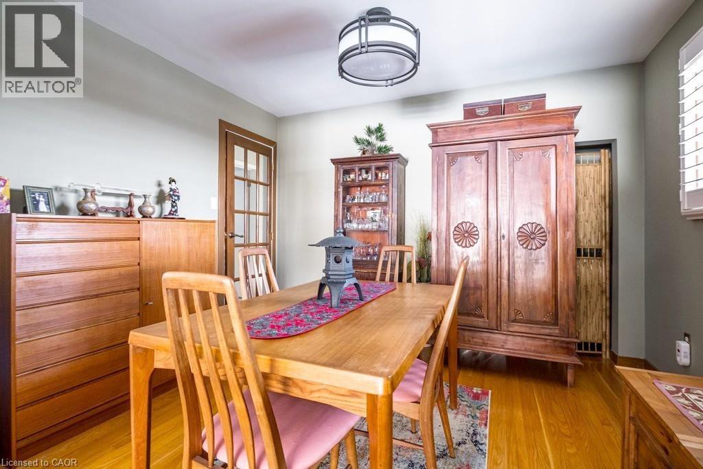 












41 ANN Street

,
Dundas,




Ontario
L9H2N4

