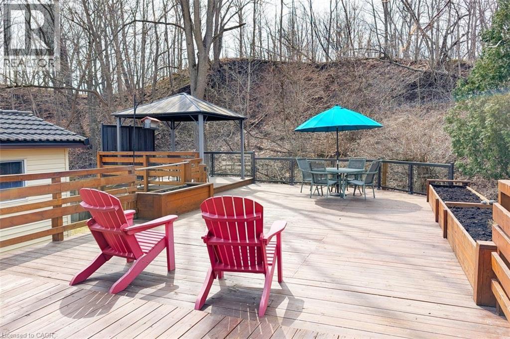 












41 ANN Street

,
Dundas,




Ontario
L9H2N4

