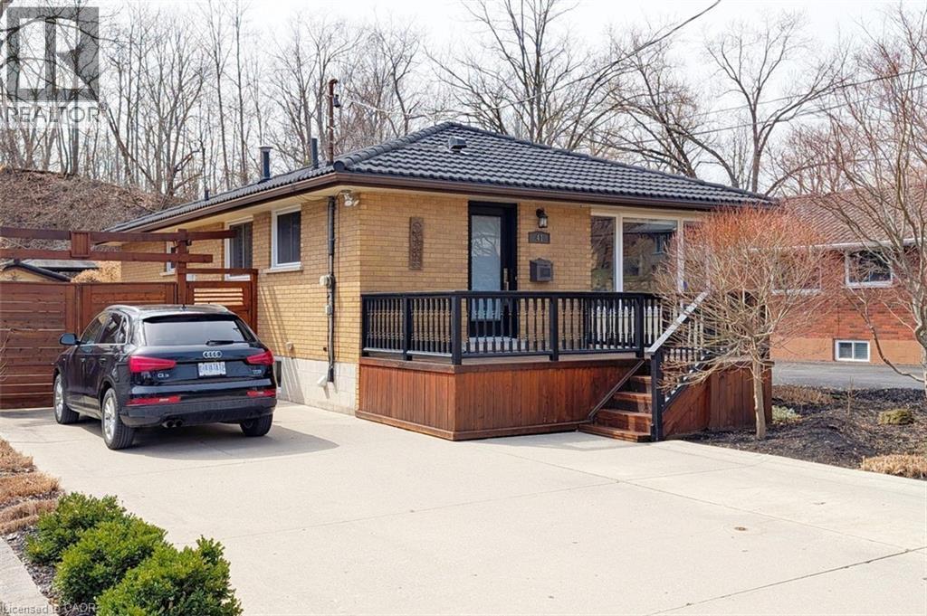 












41 ANN Street

,
Dundas,




Ontario
L9H2N4

