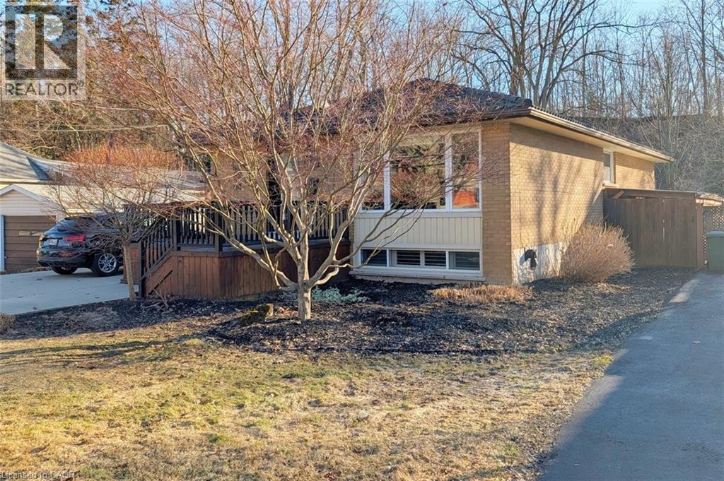 












41 ANN Street

,
Dundas,




Ontario
L9H2N4


