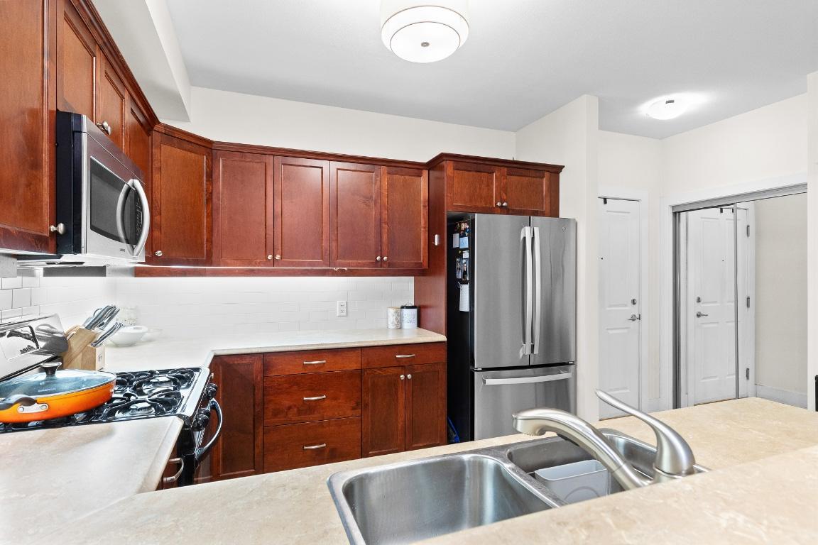 









2532


Shoreline

Drive, 205,
Lake Country,




BC
V4V 2R6

