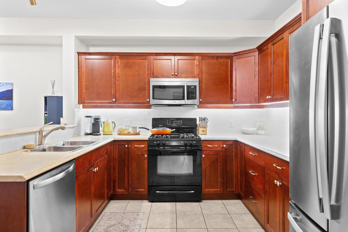 









2532


Shoreline

Drive, 205,
Lake Country,




BC
V4V 2R6

