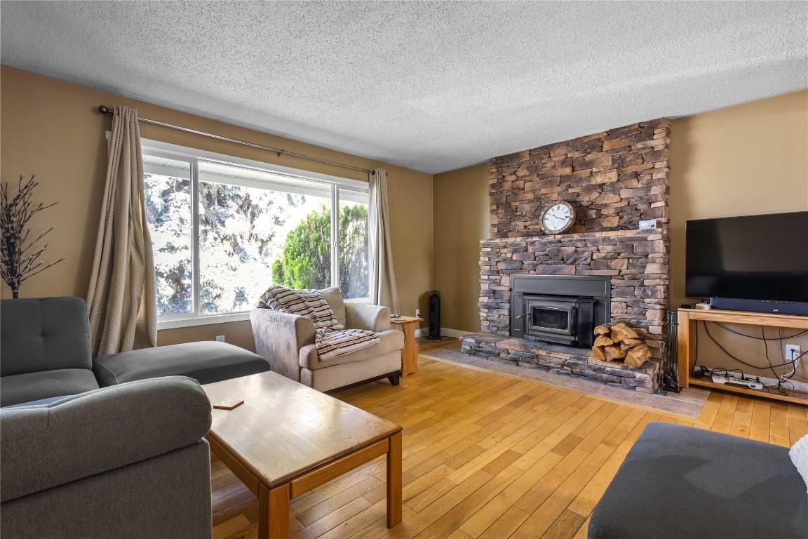 









2141


Kaslo

Court,
Kelowna,




BC
V1Y 8B9

